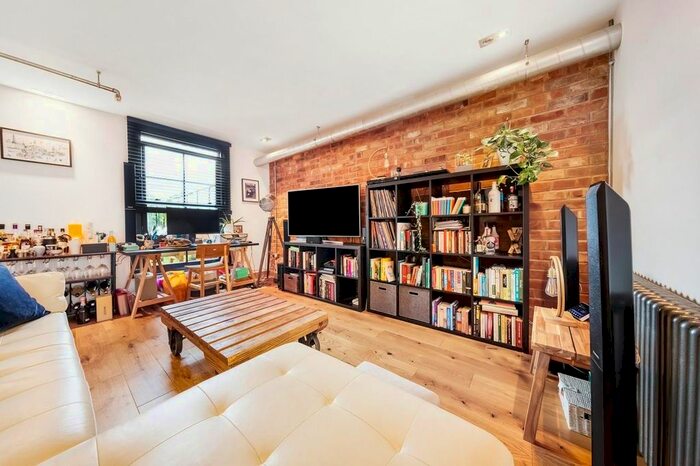 2 Bedroom Flat To Rent In Brixton Road, London, SW9