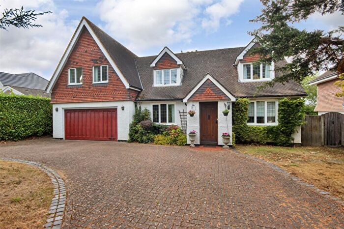 4 Bedroom Detached House For Sale In Ash Road, Hartley, Kent, DA3
