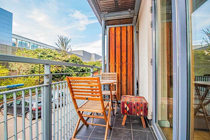 2 Bedroom Apartment To Rent In Cremer Street, Shoreditch, E2