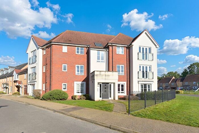 2 Bedroom Flat For Sale In Hawking Drive, Biggleswade, SG18