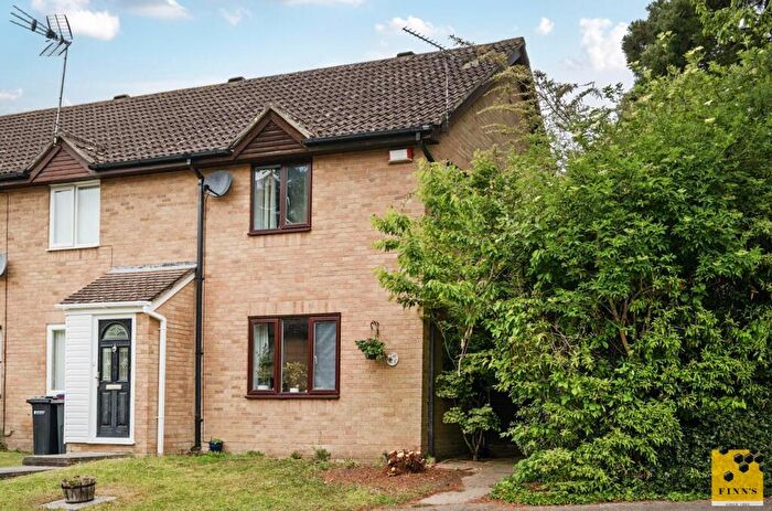 2 Bedroom End Of Terrace House For Sale In Rochester Avenue, Canterbury, CT1