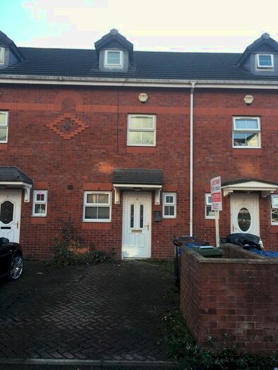 3 Bedroom Mews To Rent In Lockside Mews, Shared Street, Wigan, WN1