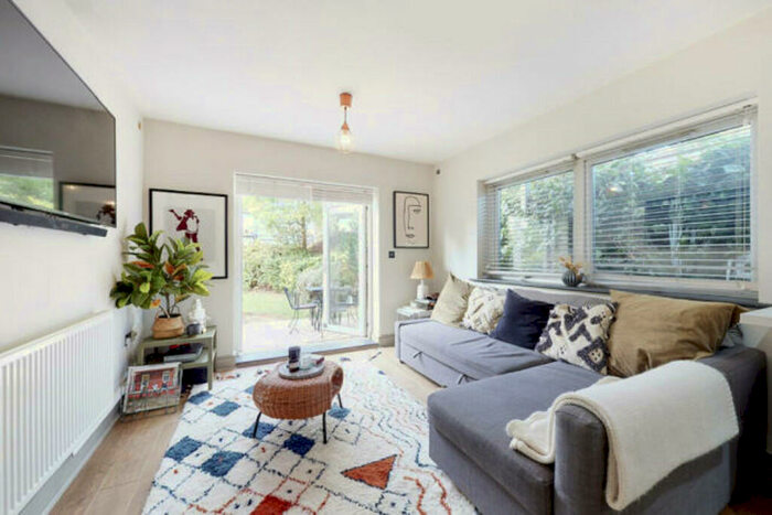 3 Bedroom Apartment To Rent In Haslemere Road, Oakfield Court, N8