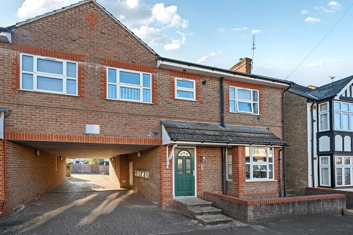 1 Bedroom Apartment To Rent In Royston Road, St Albans, AL1