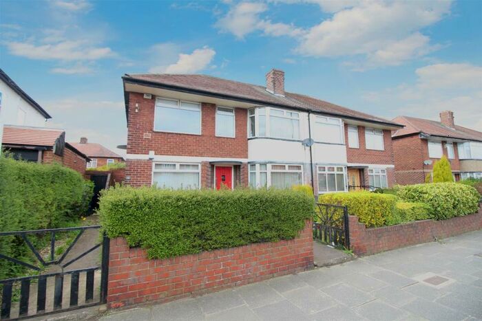 2 Bedroom Flat To Rent In Great North Road, Grange Park, Newcastle Upon Tyne, NE3