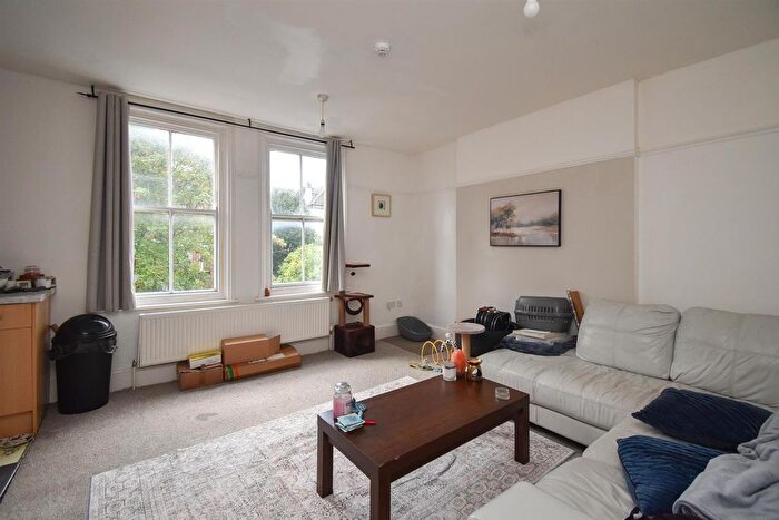 2 Bedroom Flat For Sale In London Road, St Leonards-On-Sea, TN37