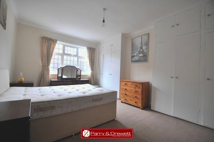2 Bedroom Maisonette To Rent In Kingston Road, New Malden, KT3