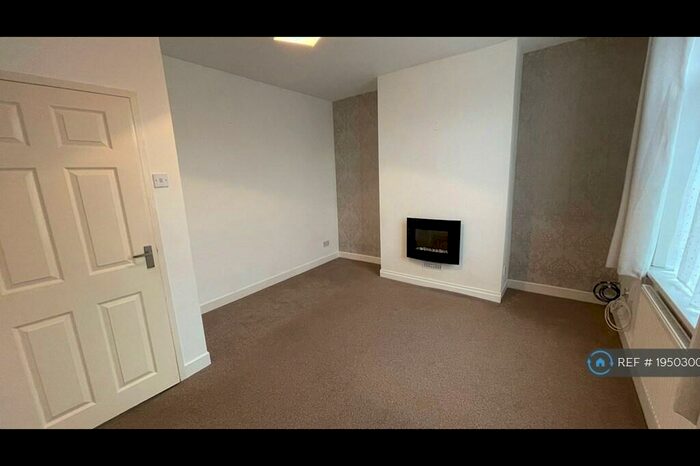3 Bedroom Terraced House To Rent In Derby Street, Leyland, PR25