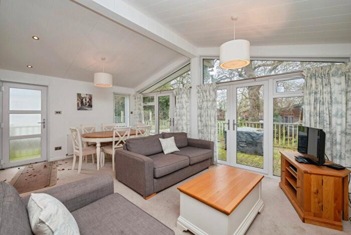 3 Bedroom Park Home For Sale In Bacton Road, North Walsham, Norfolk, NR28