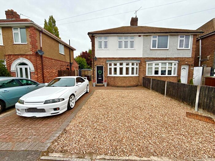 3 Bedroom Semi-Detached House For Sale In Western Crescent, Lincoln, LN6