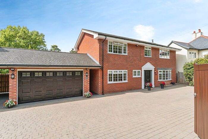 4 Bedroom Detached House For Sale In Parkgate Road, Neston, Cheshire, CH64