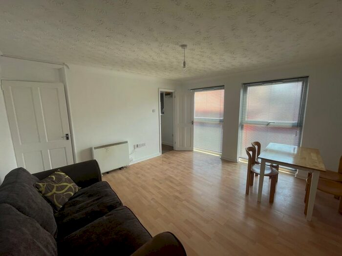 Studio To Rent In Waggon & Horses Lane, Norwich, NR3