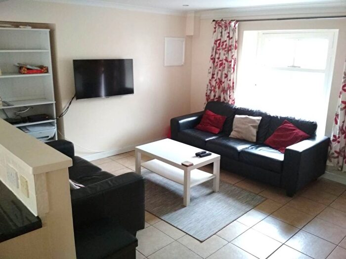 4 Bedroom Property To Rent In St Helens Avenue, Brynmill, Swansea, SA1