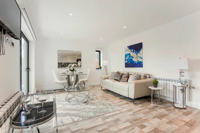 1 Bedroom Flat To Rent In Gunnersbury Avenue, London, W5