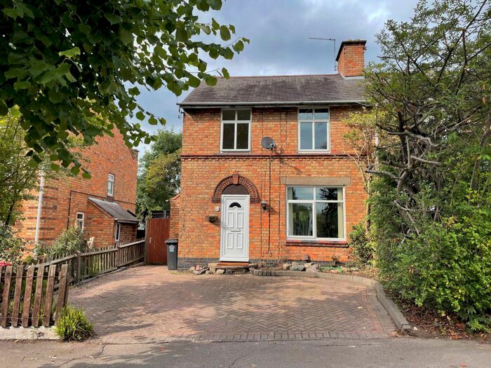 3 Bedroom Property To Rent In Knighton Lane East, Knighton Fields, Leicester, LE2