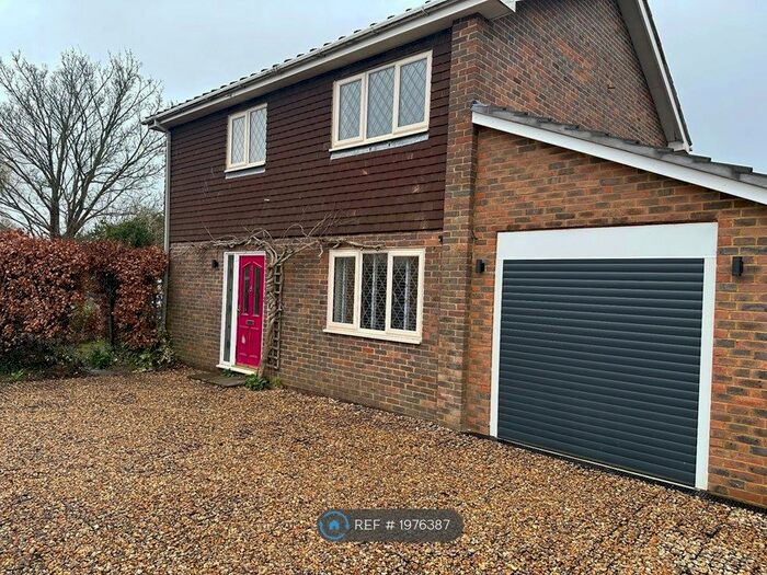 3 Bedroom Detached House To Rent In Susans Close, East Hoathly, Lewes, BN8