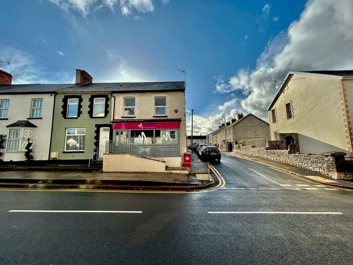 2 Bedroom Flat To Rent In Eastgate, Cowbridge, CF71