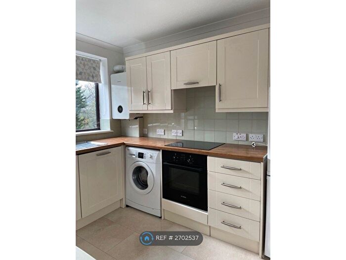 1 Bedroom Flat To Rent In Beech Copse, South Croydon, CR2