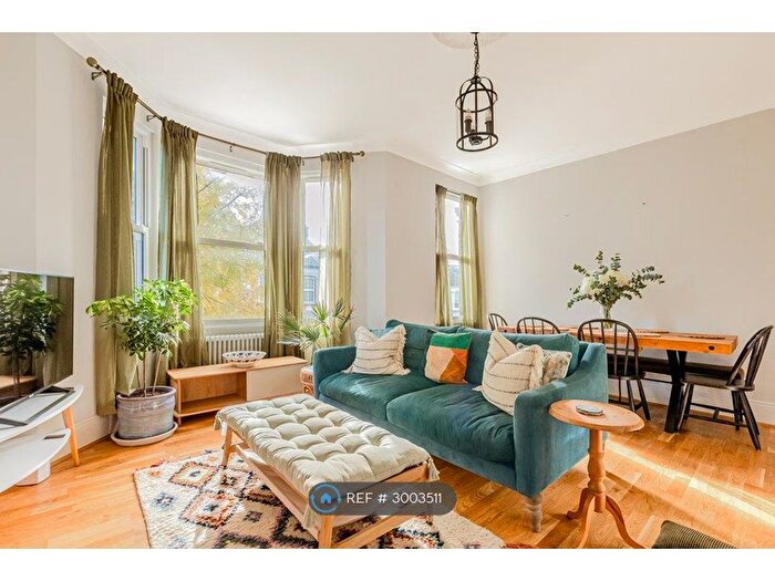 3 Bedroom Maisonette To Rent In Cedars Avenue, London, E17