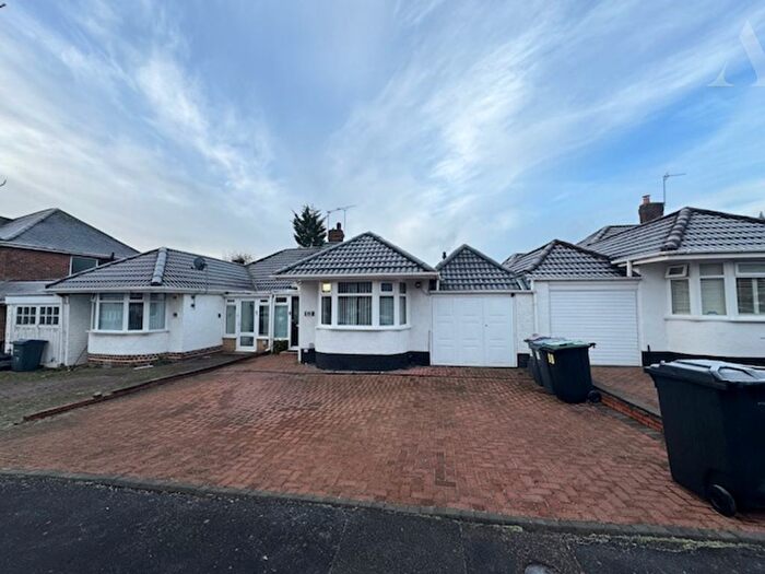 3 Bedroom Bungalow For Sale In Heathland Avenue, Birmingham, West Midlands, B34