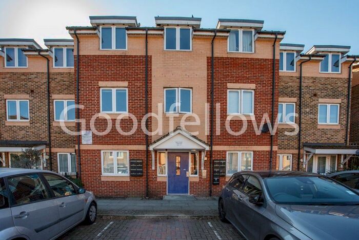 1 Bedroom Flat To Rent In Miles Road, Mitcham, CR4