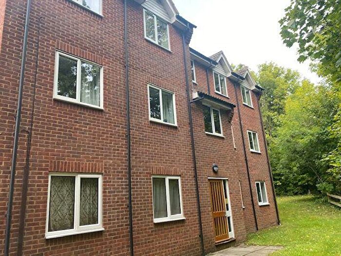 1 Bedroom Terraced House To Rent In Sarum Close, Salisbury, Wiltshire, SP2