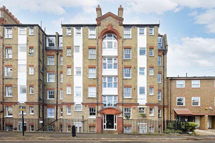 1 Bedroom Flat For Sale In Chiswick Road, Chiswick, W4
