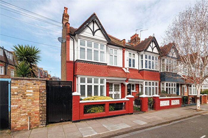 4 Bedroom End Terrace House For Sale In Crabtree Lane, London, SW6