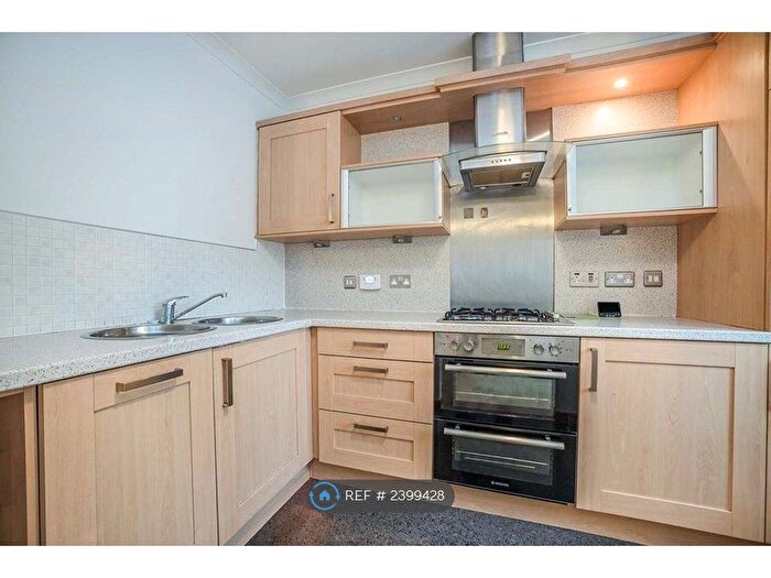 2 Bedroom Flat To Rent In Eagles View, Livingston, EH54