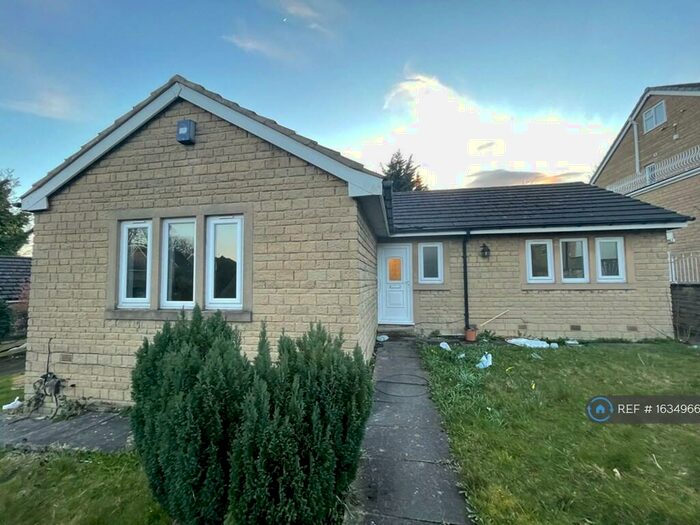 4 Bedroom Bungalow To Rent In Northcroft Rise, Bradford, BD8