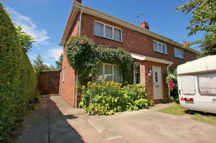 3 Bedroom Semi-Detached House To Rent In Spalding, PE11