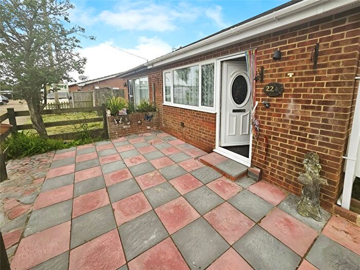 1 Bedroom Bungalow For Sale In Fourth Avenue, Eastchurch, Sheerness, Kent, ME12