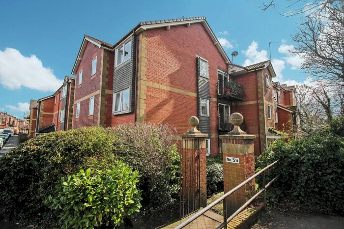 2 Bedroom Flat To Rent In Deneside Court, Sandyford, Newcastle Upon Tyne, Tyne And Wear, NE2