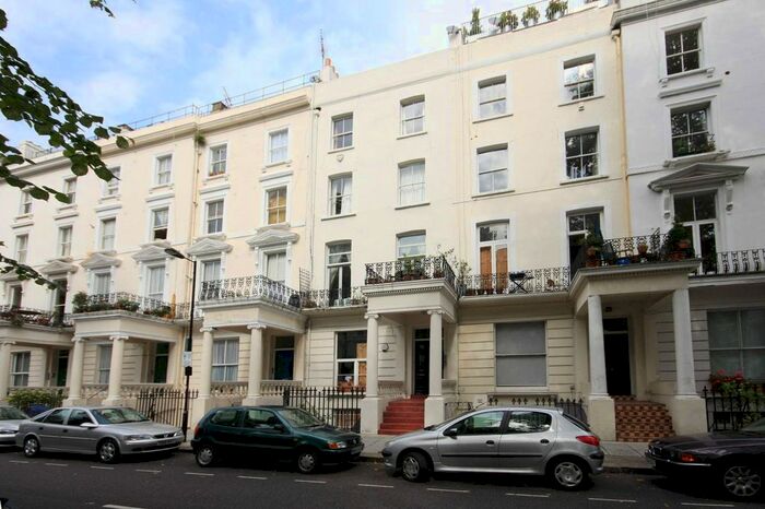 2 Bedroom Flat To Rent In St Stephens Gardens, Bayswater, London W2