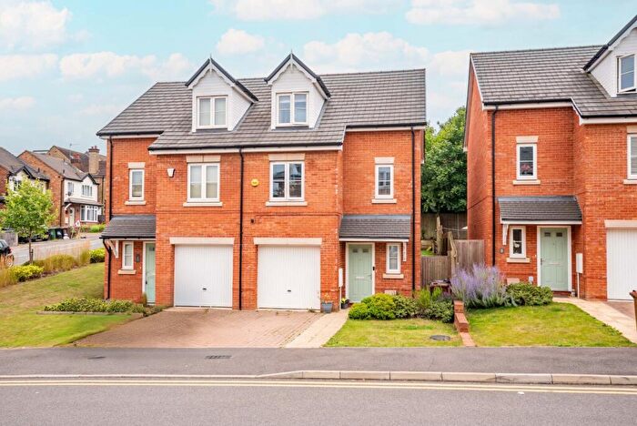 3 Bedroom Semi-Detached House For Sale In Neville Close, St. Albans, Hertfordshire, AL3