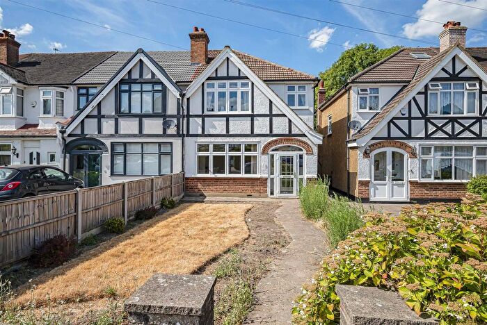 3 Bedroom End Terrace House For Sale In Langley Way, West Wickham, BR4