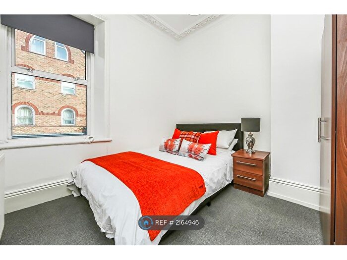 2 Bedroom Flat To Rent In Park Road, London, N8