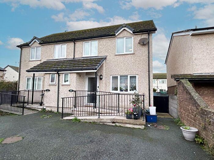 3 Bedroom Semi Detached House For Sale In Kings Drive, Llandudno, LL30