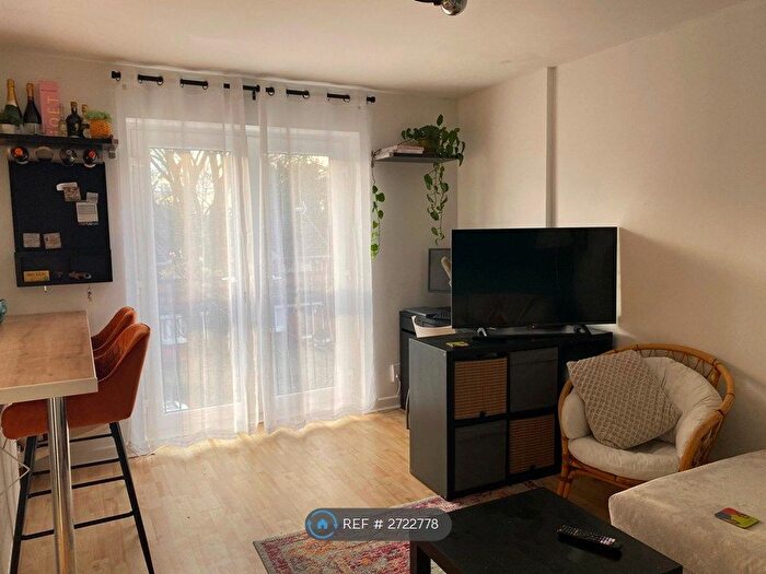 2 Bedroom Flat To Rent In Southwood Road, Liverpool, L17