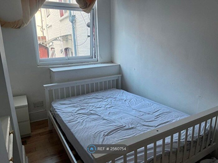 1 Bedroom Flat To Rent In High Street Harlesden, London, NW10