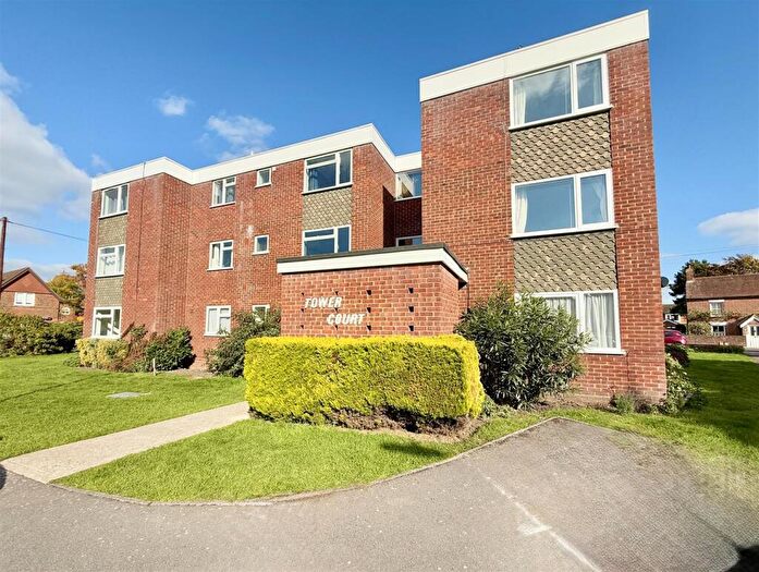 2 Bedroom Flat To Rent In Havelock Road, Warsash, Hampshire, SO31