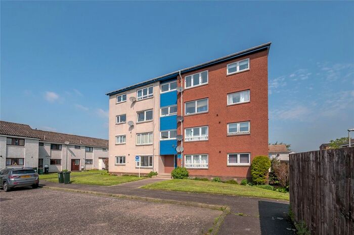 2 Bedroom Flat To Rent In Uist Place, Perth, PH1