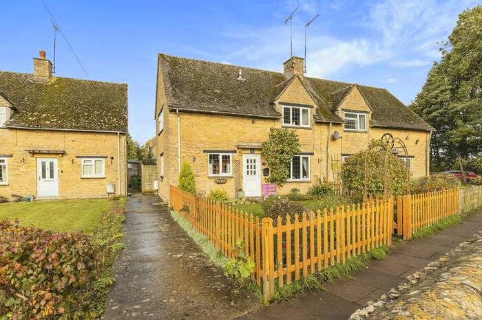 2 Bedroom Semi-Detached House For Sale In The Glebe, Aynho, Northamptonshire, OX17
