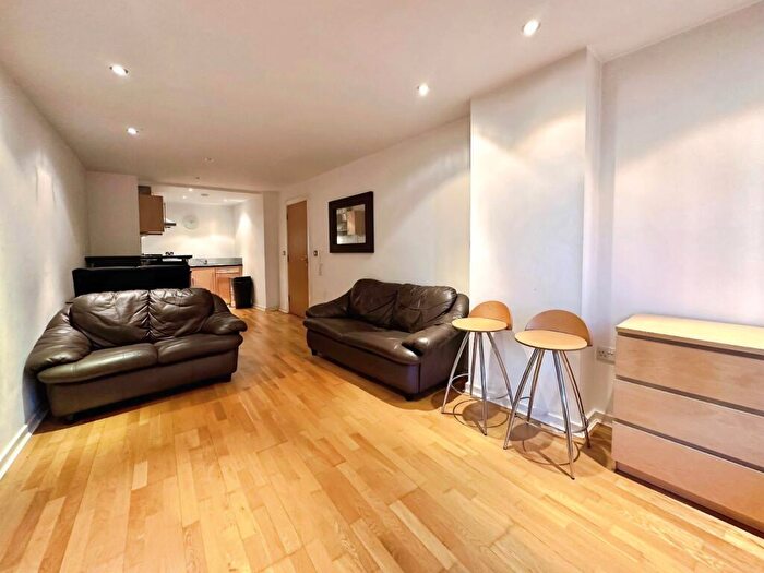 1 Bedroom Flat To Rent In Beringa, Gotts Road, Leeds, West Yorkshire, LS12