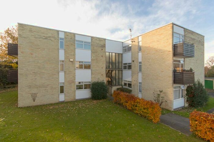 2 Bedroom Flat To Rent In Chesterton Towers, Chapel Street, Cambridge, CB4