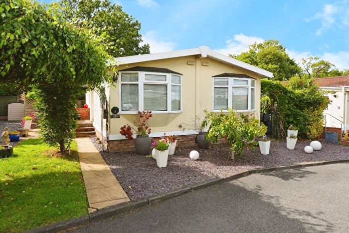 2 Bedroom Park Home For Sale In The Willows, Hill Crest Country Park, B47