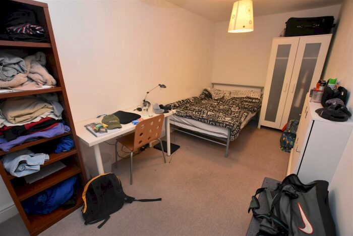 6 Bedroom House To Rent In Heeley Road, Birmingham, B29