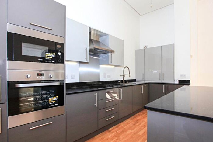 2 Bedroom Flat To Rent In Gables Close, Peterborough, Cambridgeshire, PE3