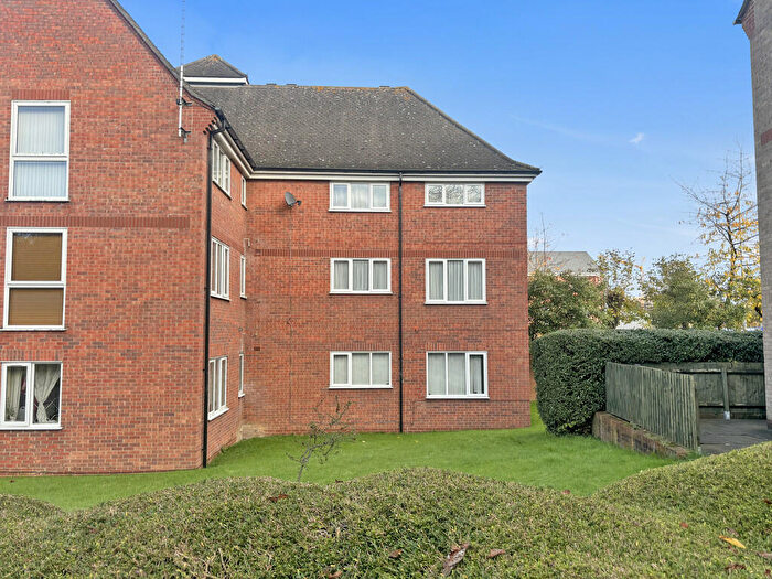 2 Bedroom Flat For Sale In Trinity Mews, Bury St Edmunds, IP33