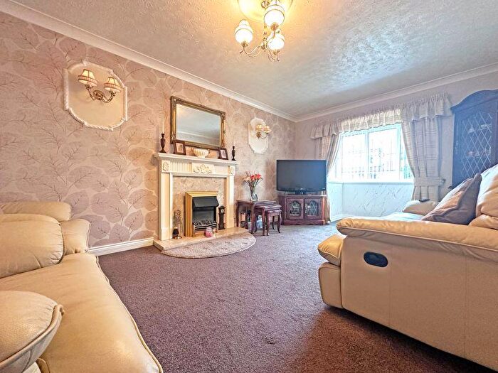 2 Bedroom Bungalow For Sale In Brookfield Way, Tipton, DY4